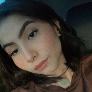 Meet your Posher, Alexus